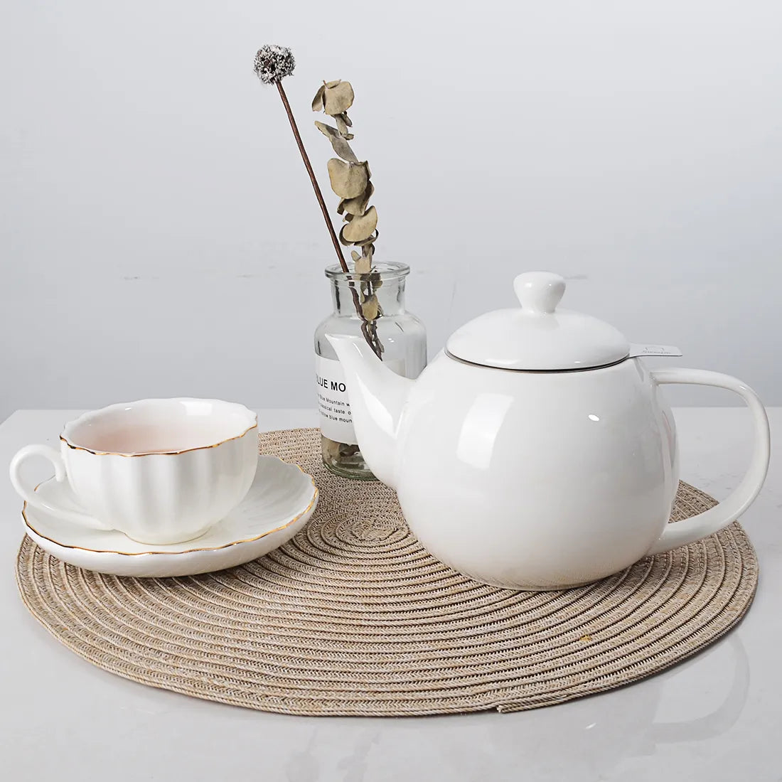 SWEEJAR Porcelain Teapot with Infuser Lid