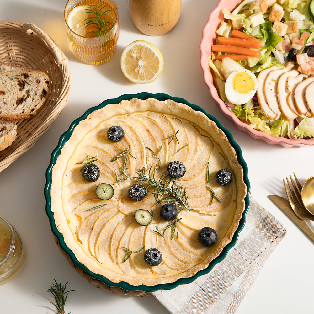 SWEEJAR Porcelain Pie Pan, 9.5-inch Round Corrugated Tart Dish, Non-sticky Ceramic Quiche Plate, Suitable for Baking Apple Pie, Cheese Sweet Potato Pie, Chicken Pot Pie, Crustless Quiche